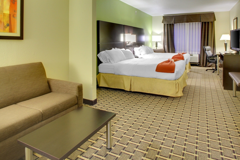 Holiday Inn Express Hotel & Suites Cross Lanes 23/75