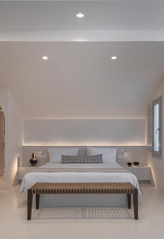 SUITE, INDOOR JETTED TUB