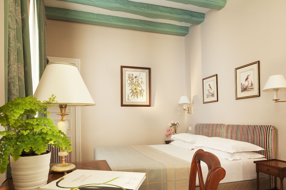 Le Relais Saint Honore 23/42