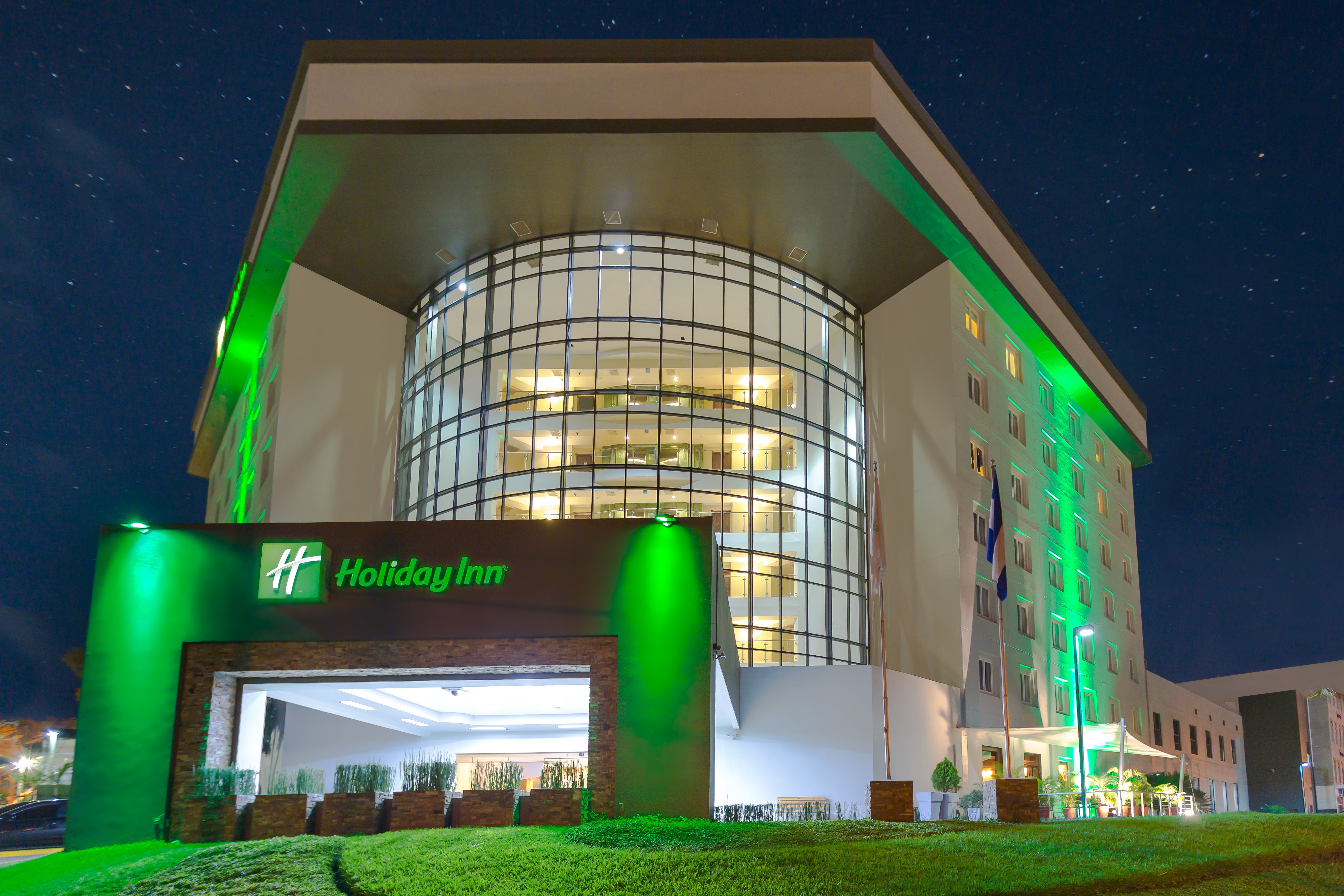 Holiday Inn San Salvador An Ihg Hotel 6/60