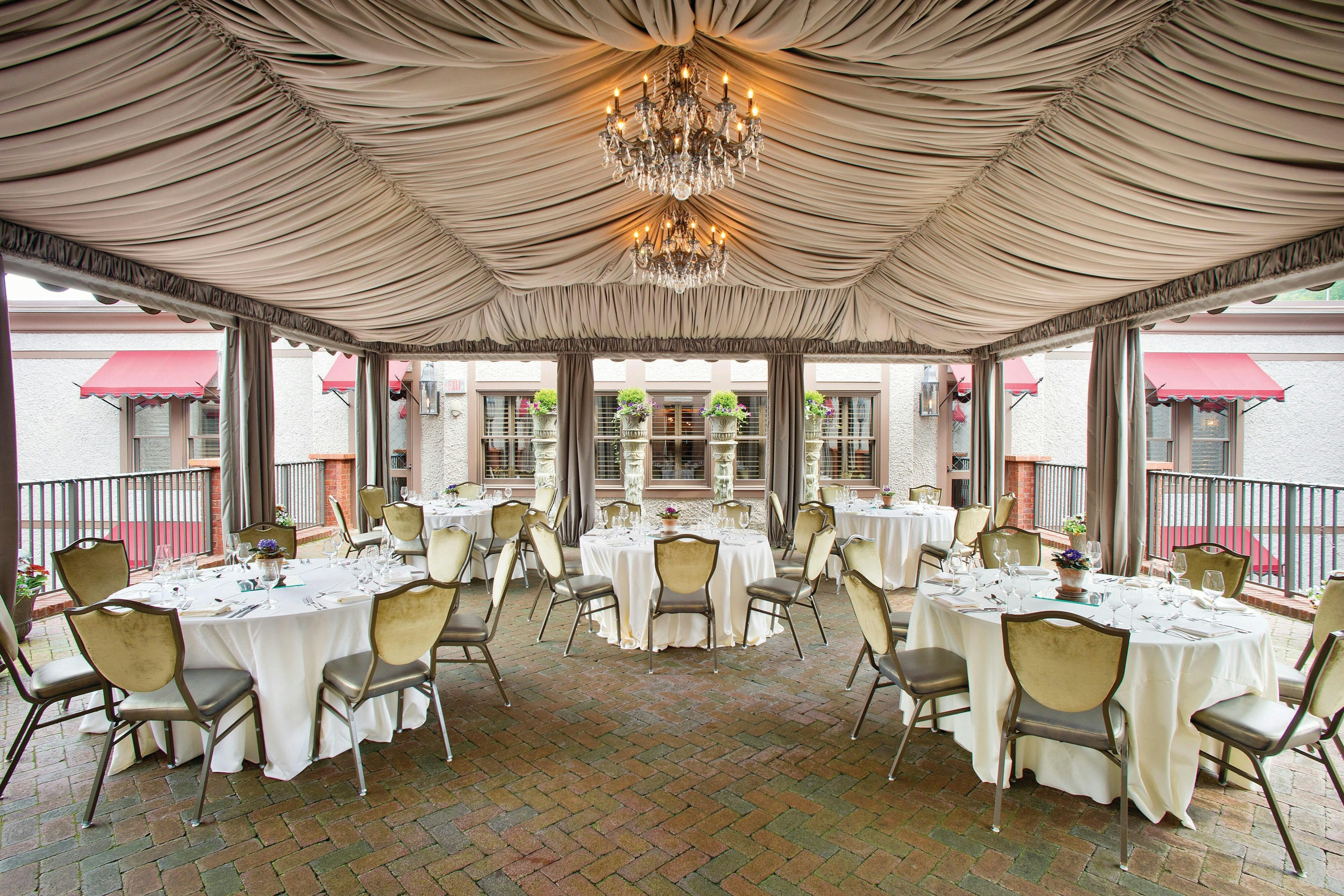 Grand Bohemian Hotel Asheville Autograph Collection 31/41