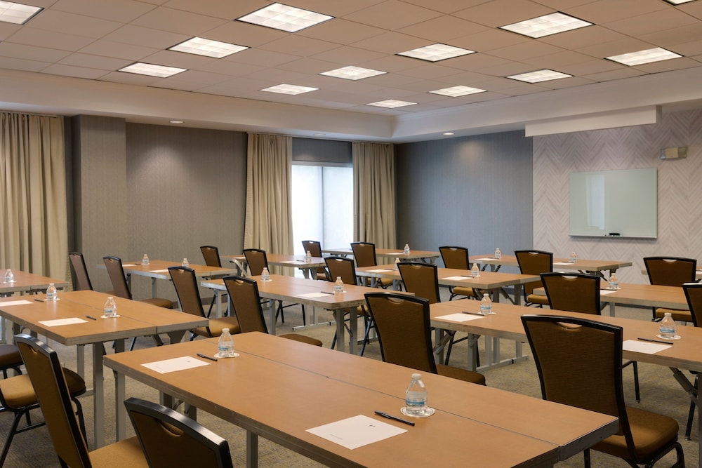 Springhill Suites By Marriott Newark Liberty International 36/45