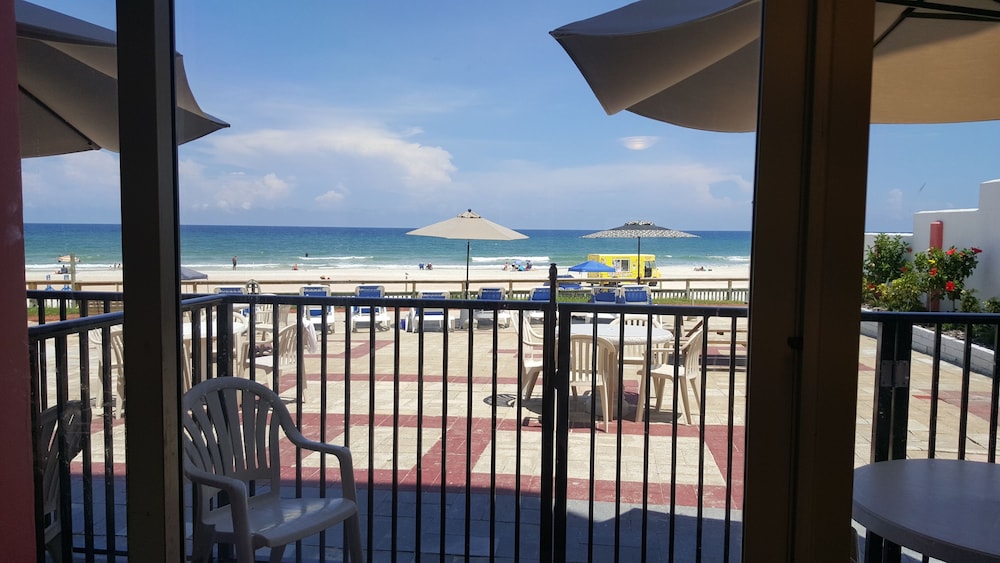 Cove Motel Oceanfront 5/46