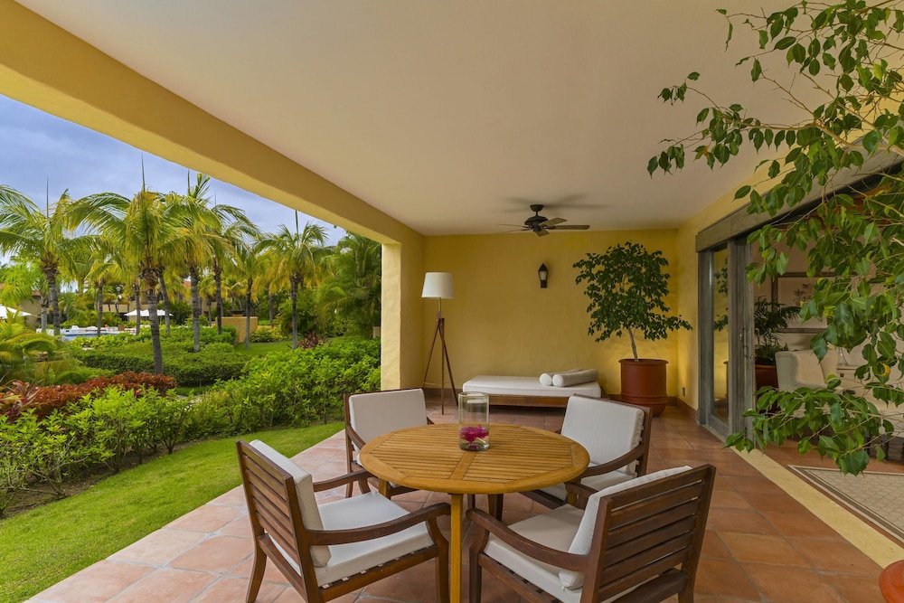 St Regis Punta Mita Resort 41/76