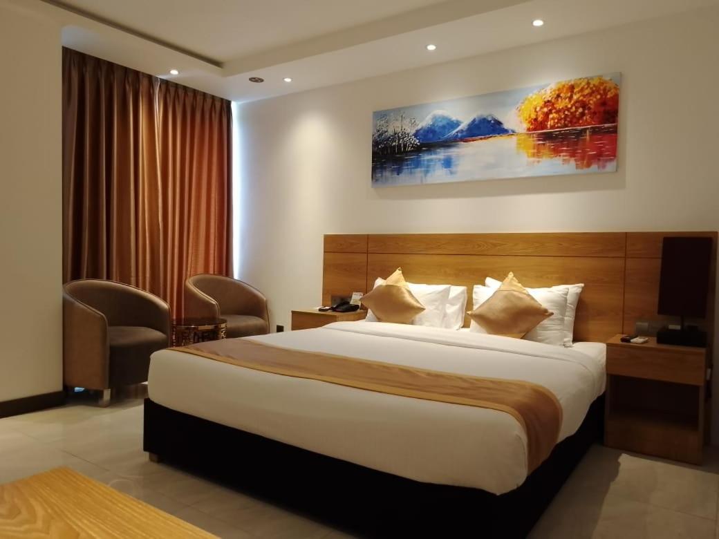 Hotel X Rajshahi 20/45