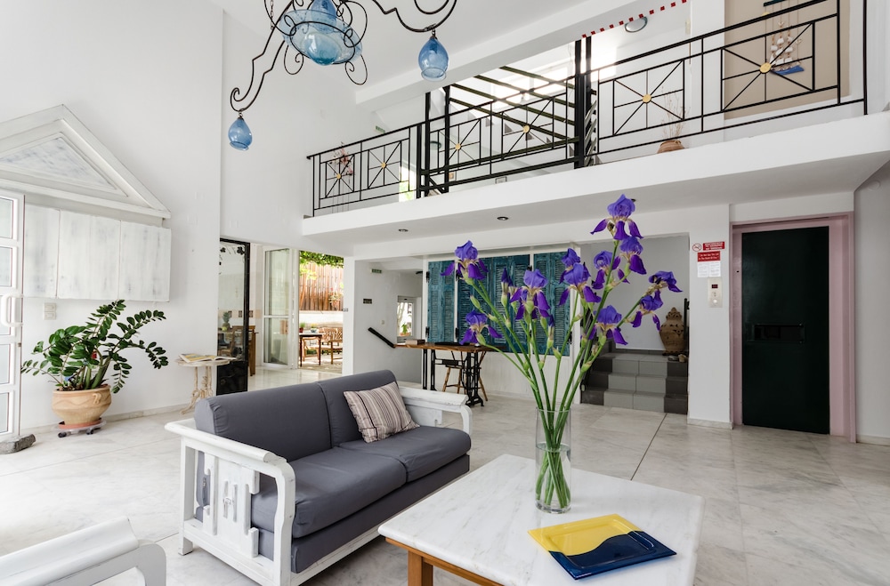 Happiness Apartments 53/75