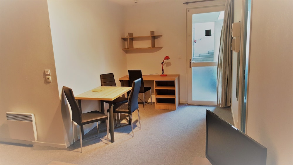 Kosy Appart'hotel Le Champ De Mars Reims 48/54