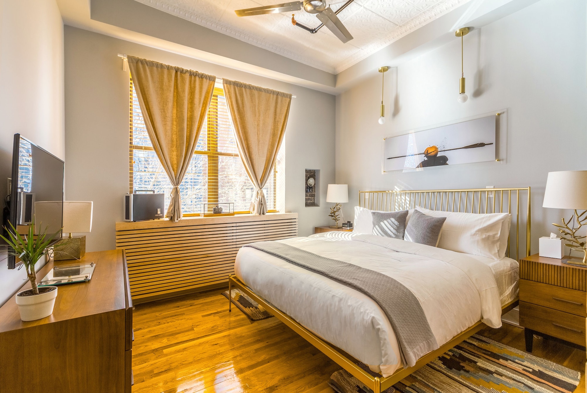 LOFT, DELUXE, SUITE