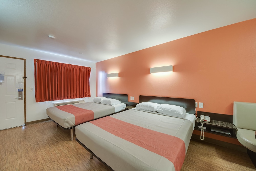 Motel6 Brownsville Tx North 26/55