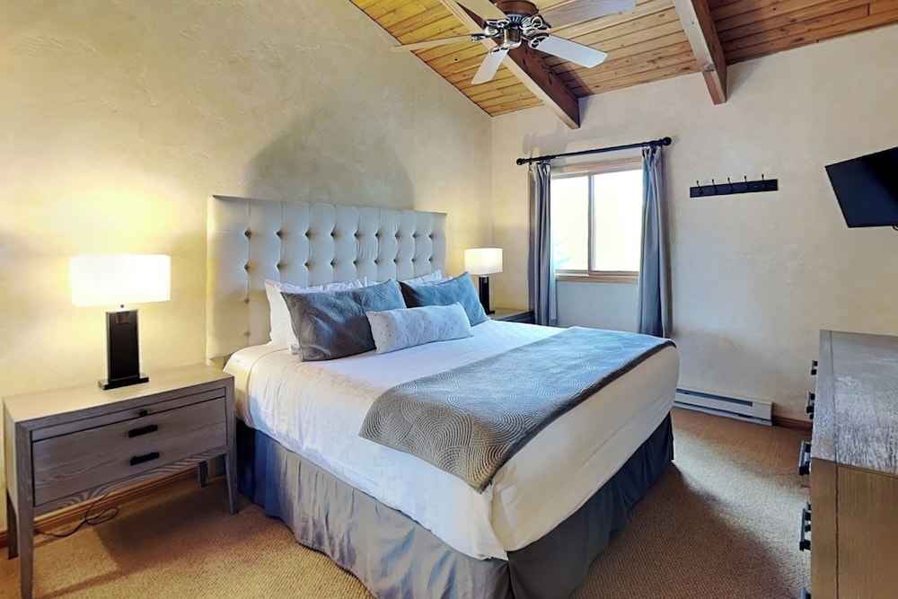 1 Bedroom, Plus, Loft, Deluxe, 1 King and 2 Double Beds