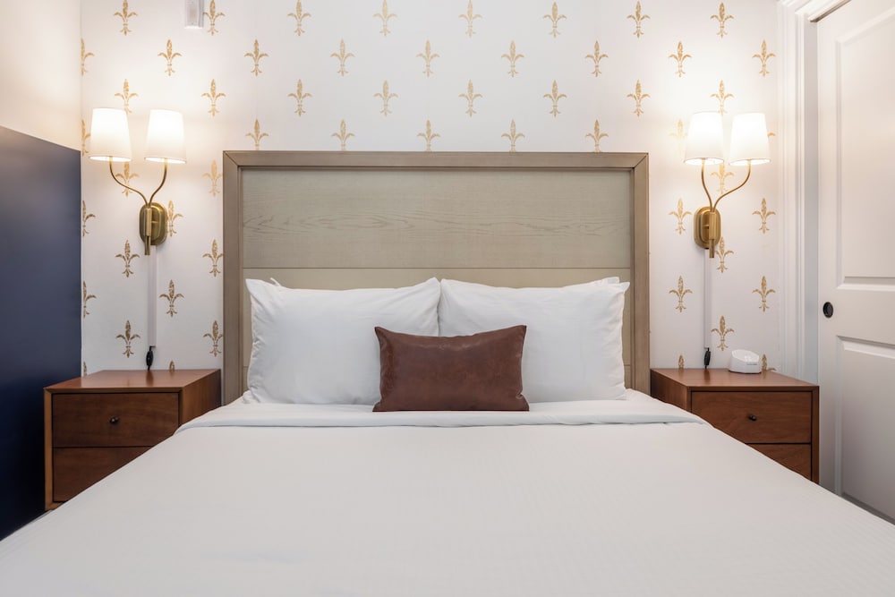 Sosuite at French Quarters - Rittenhouse Square 17/50