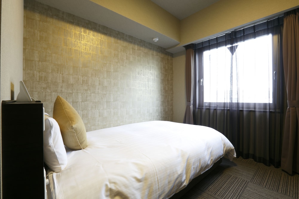 Dormy Inn Premium Namba 12/32
