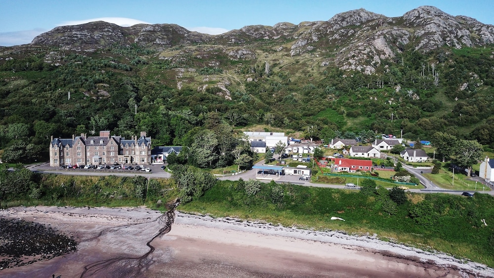 Gairloch Hotel 45/50