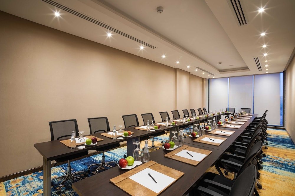 نافيتي ورويك الدمام(Naviti Warwick Dammam) 30/40