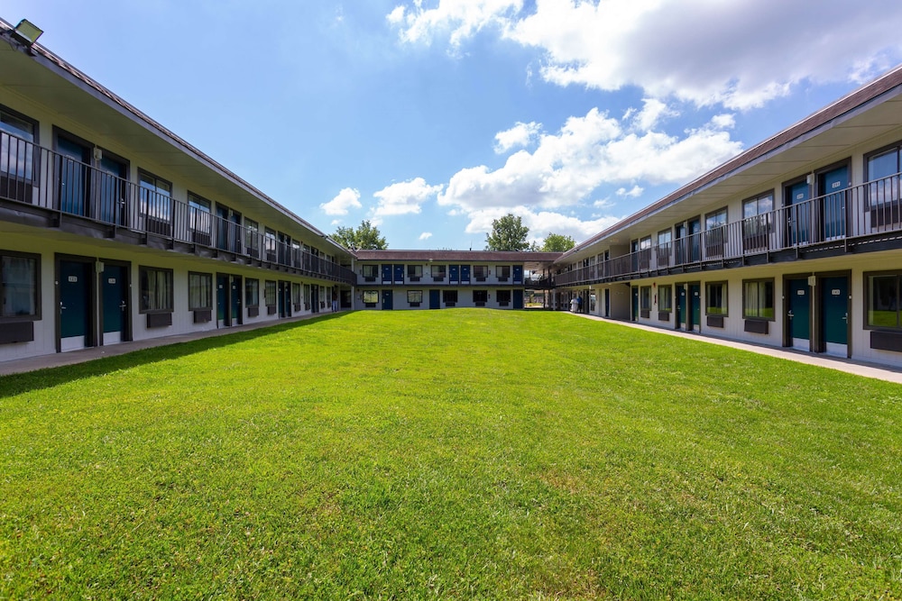 Motel6 Camp Springs, DC - South Camp Springs 34/43