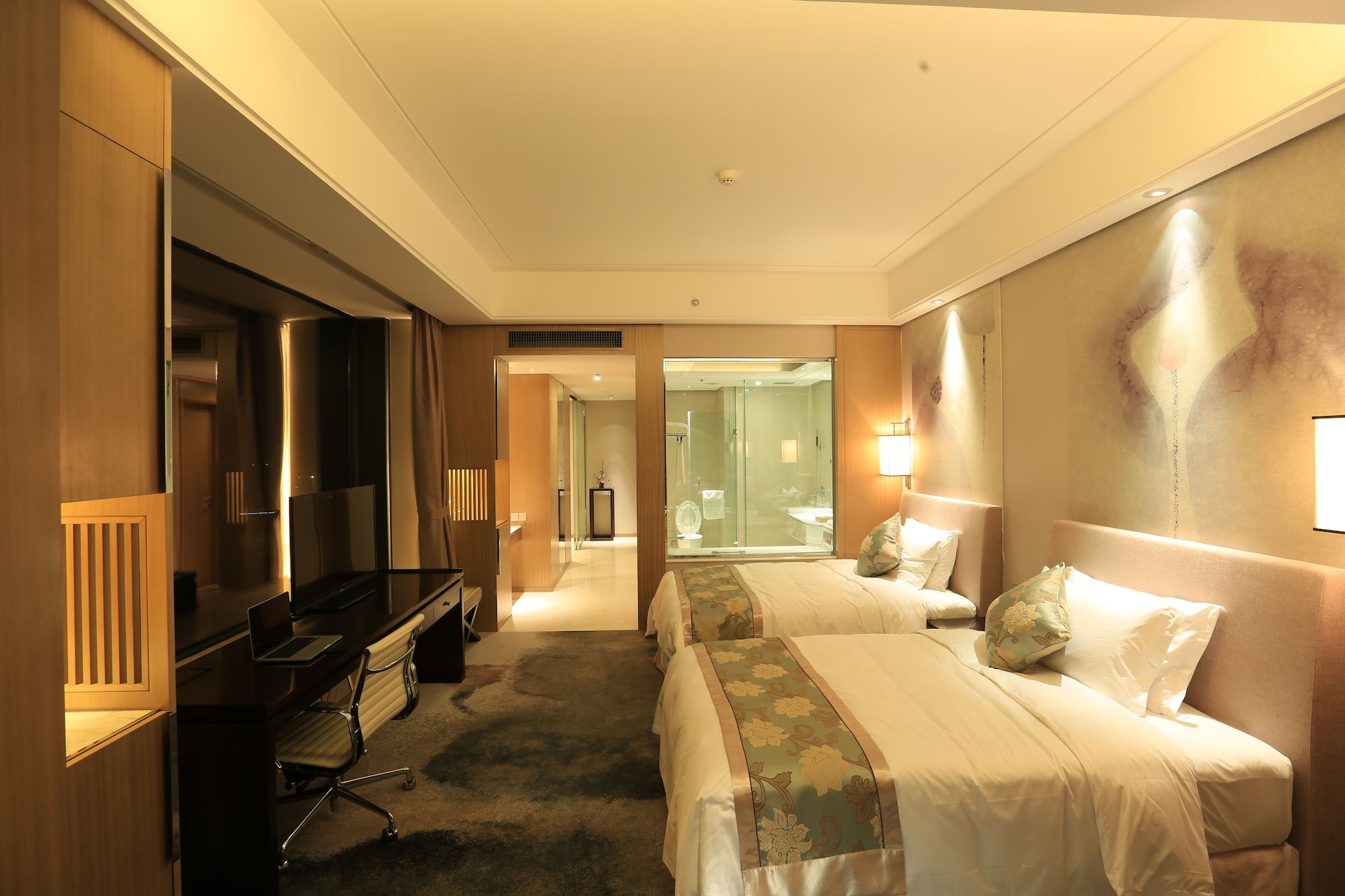 Deluxe, Twin Beds