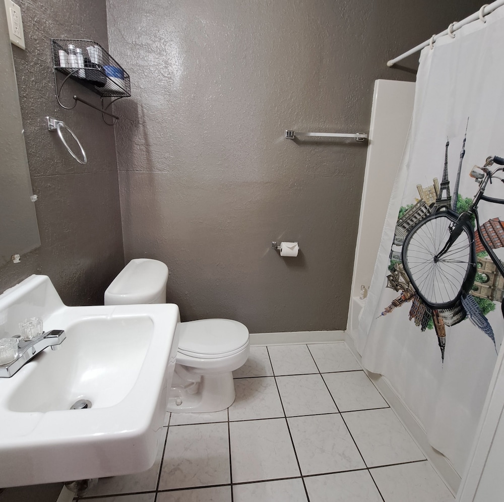 Buffalo Lodge Bicycle Resort 49/50