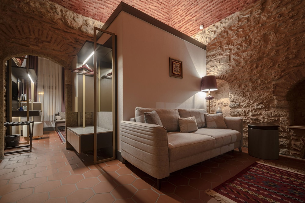 Han 1772 Hotel 32/48