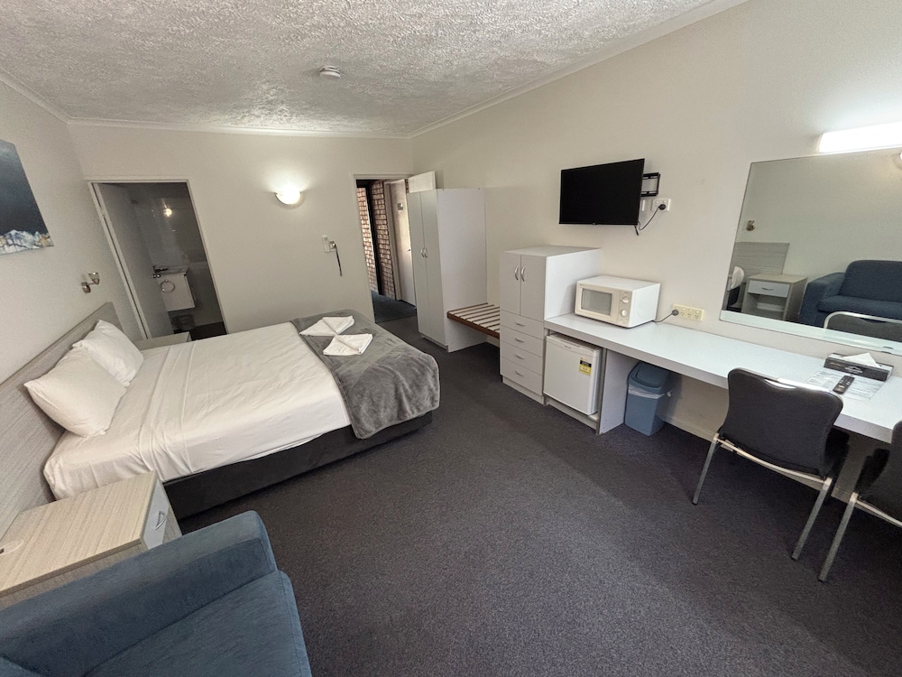 Shakespeare Motel 26/50