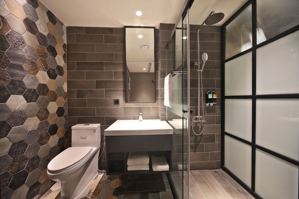 Micro Hotel 26/27