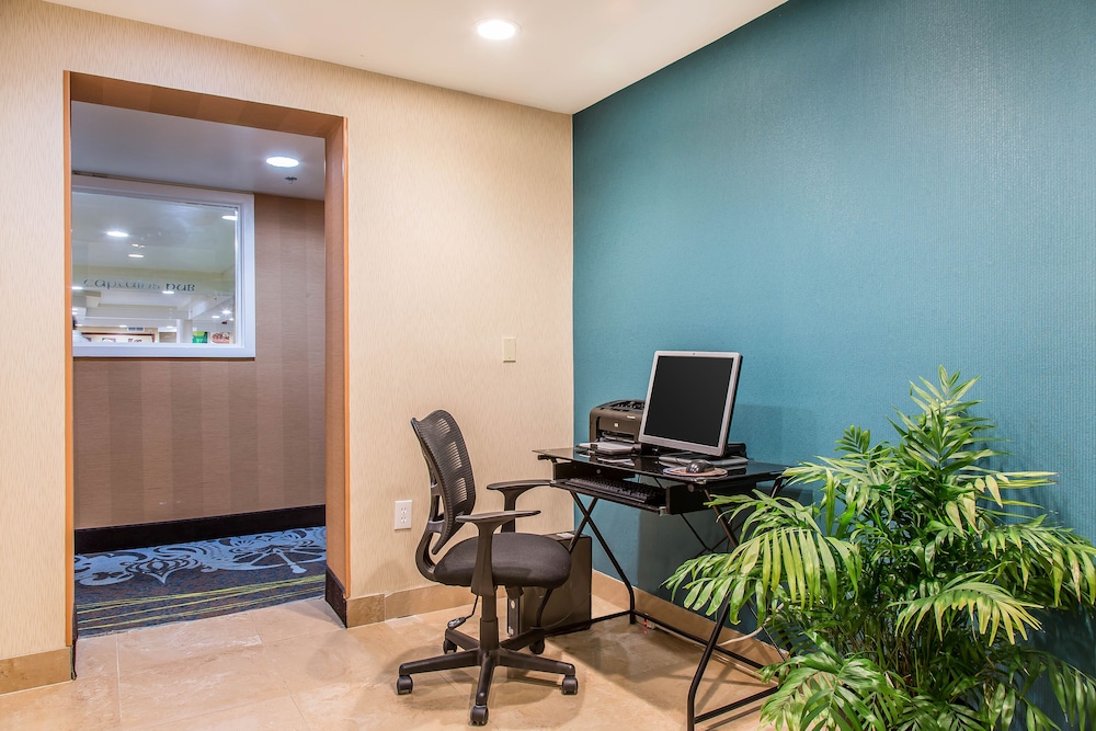 Quality Inn and Suites Middletown Newport 40/40