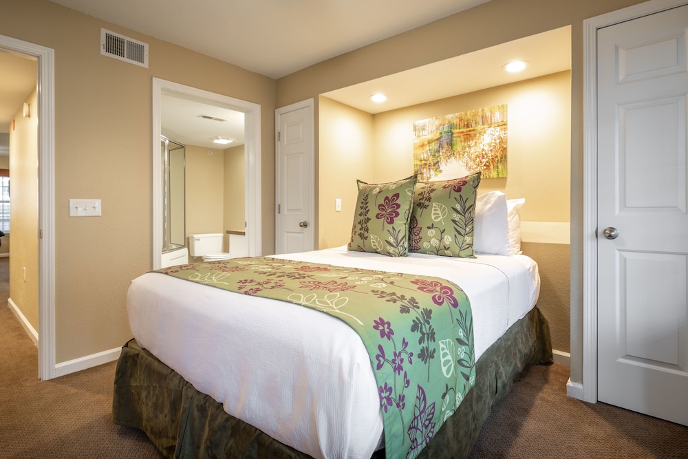 Capital Resorts Carriage Place 17/77