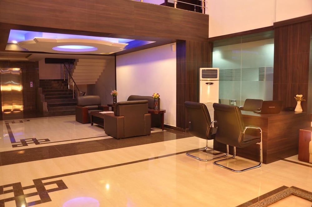 CLARKS INN BADAMI 20/25