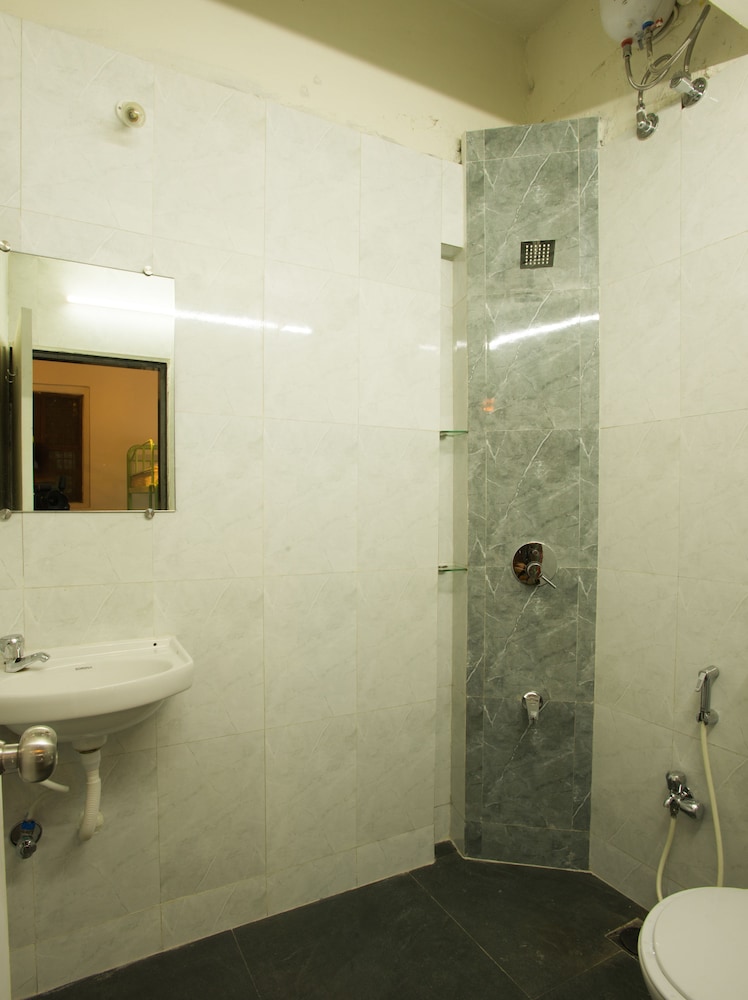 FEMALE DORM, FEMALE ONLY