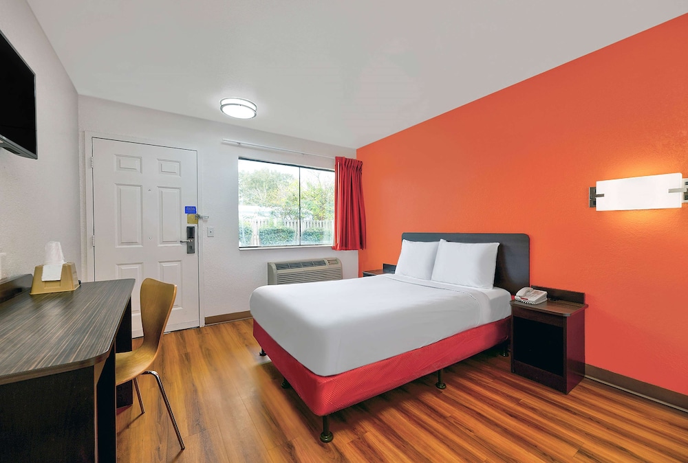 Motel6 Columbus, GA 11/25