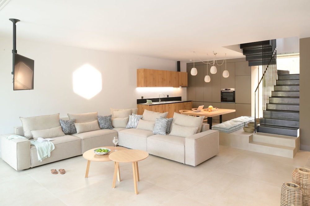 Amantes Villas And Suites 24/50