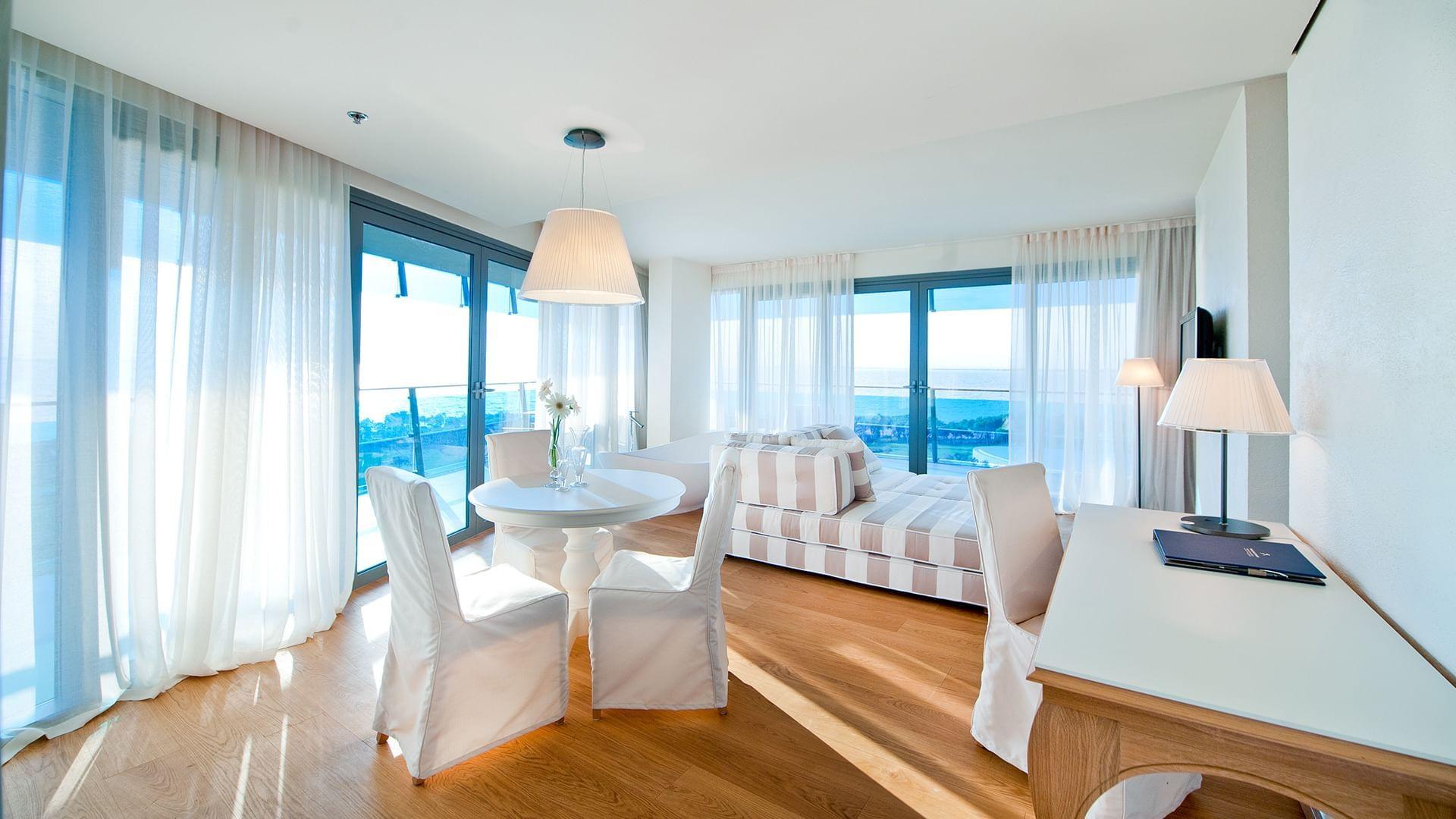 Senior, Suite, Sea Side, Balcony