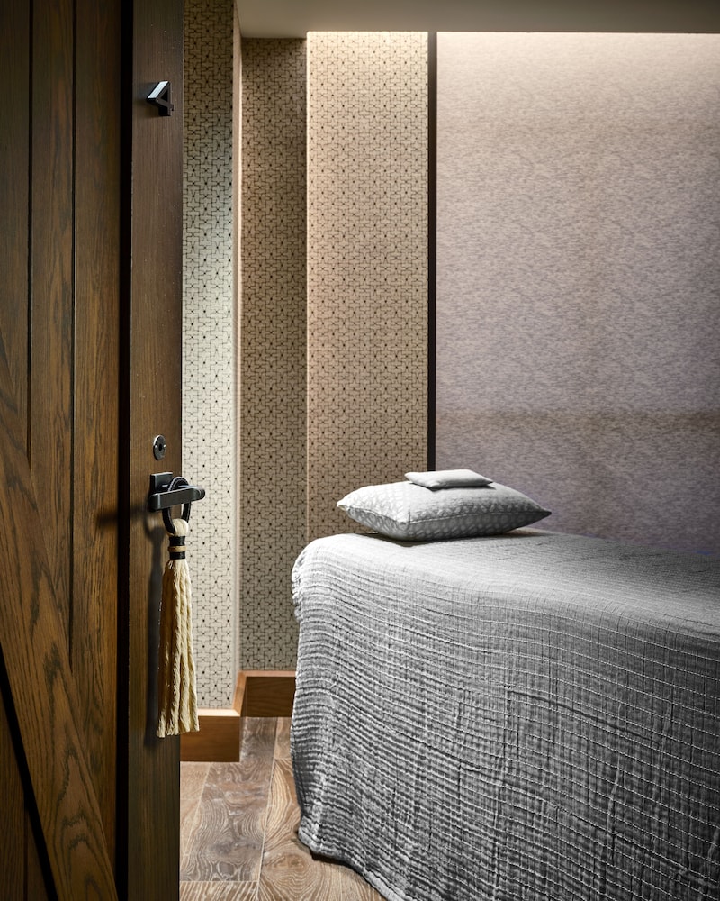 Bowie House Auberge Resorts Collection 24/50