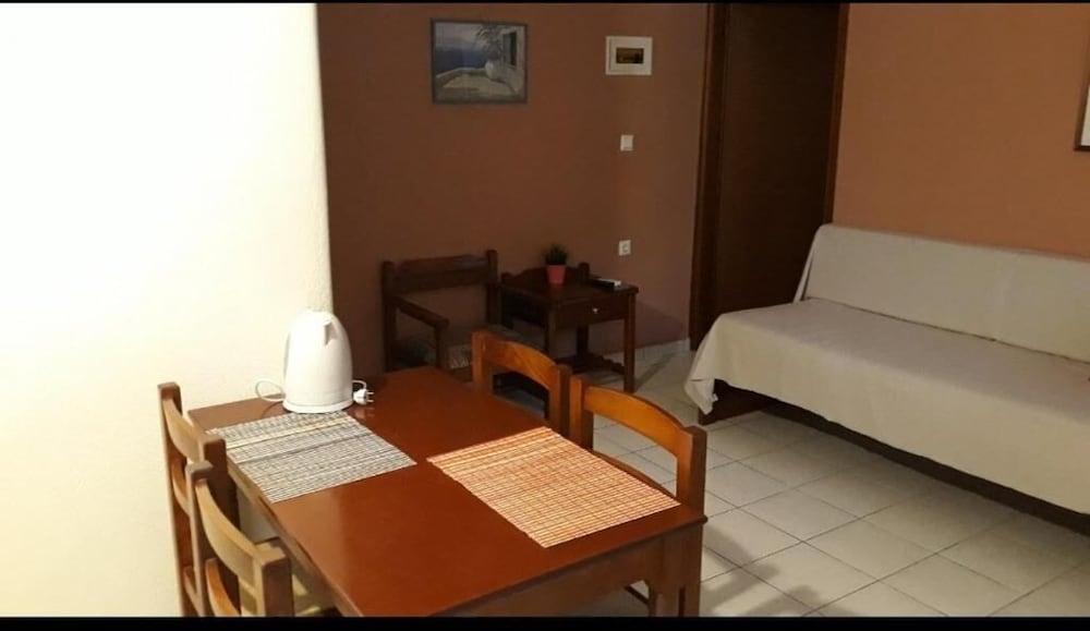 Alexandra Hotel 22/50