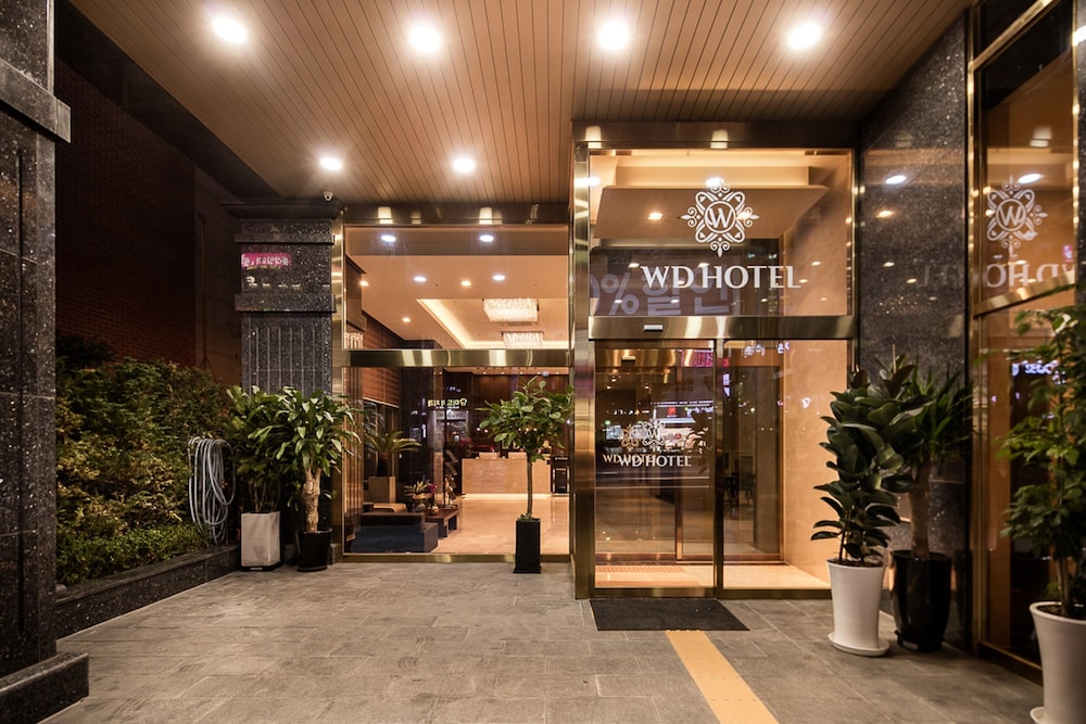 WD HOTEL 2/50
