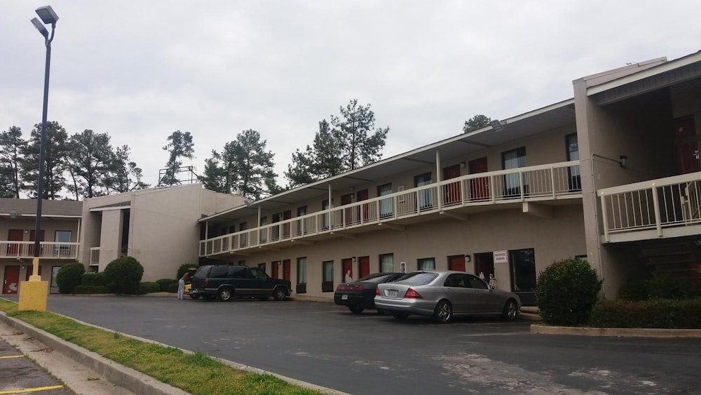 Budgetel Inn and Suites Fort Gordon Augusta 39/50