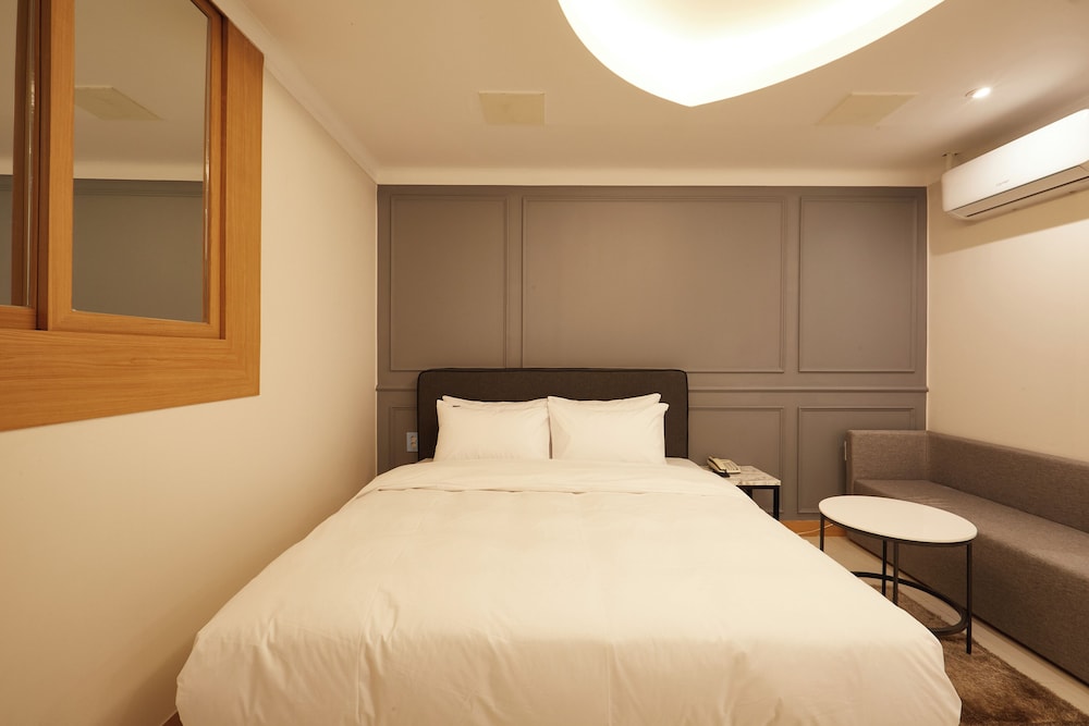 JM Hotel 13/66