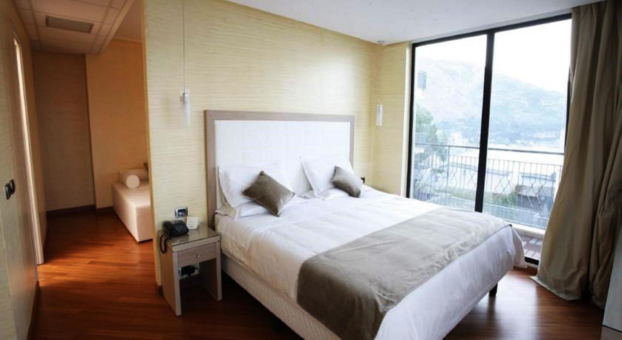 VILLA ESPERIA 14/50