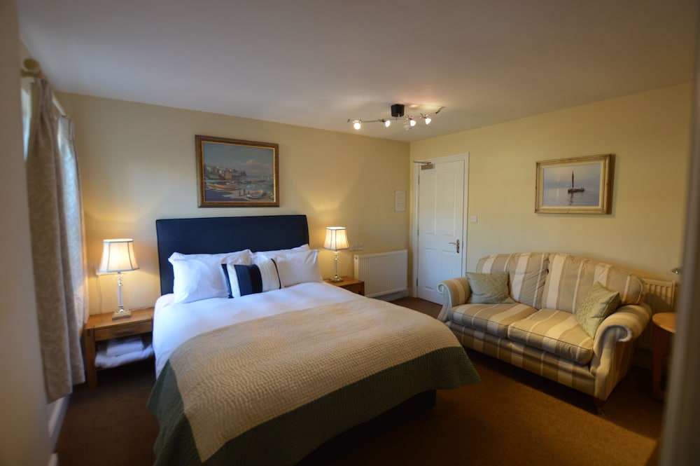 Deluxe, King Bed