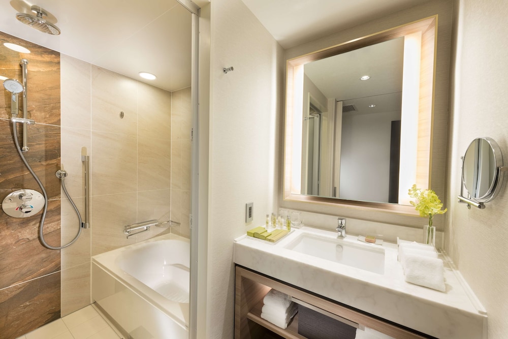 DoubleTree by Hilton Okinawa Chatan Resort 17/73