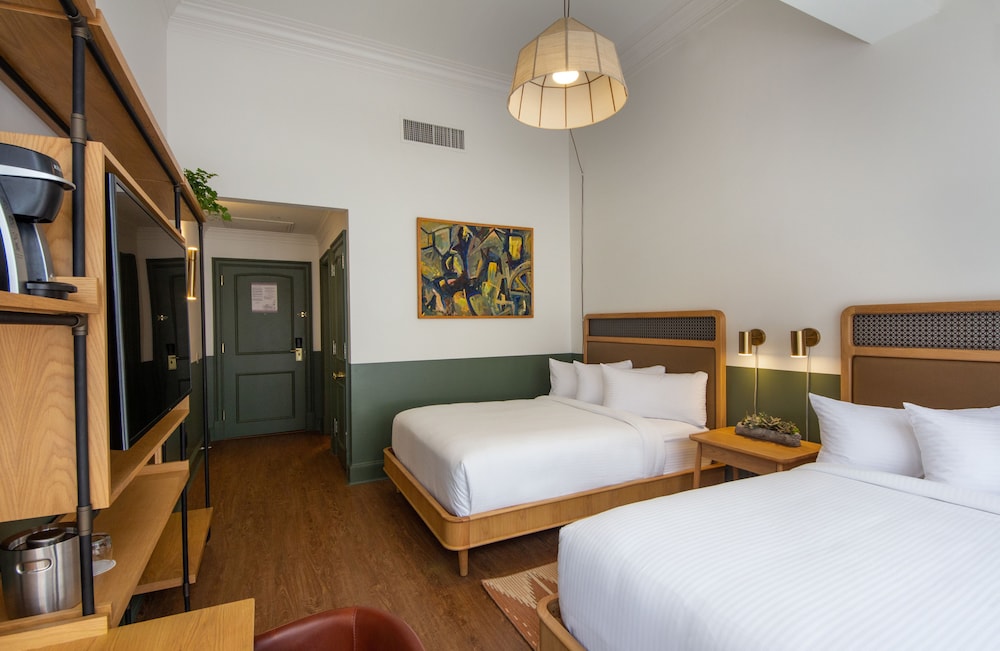 Hotel Theo New Orleans, Tapestry Collection by Hilton 19/82