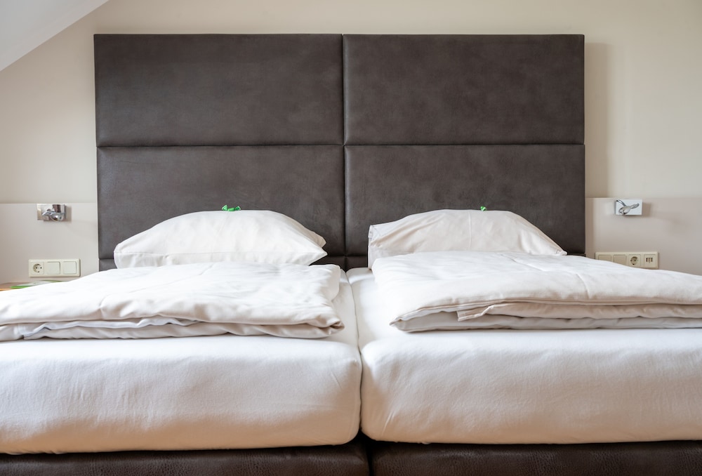 eee hotel Perg 21/43