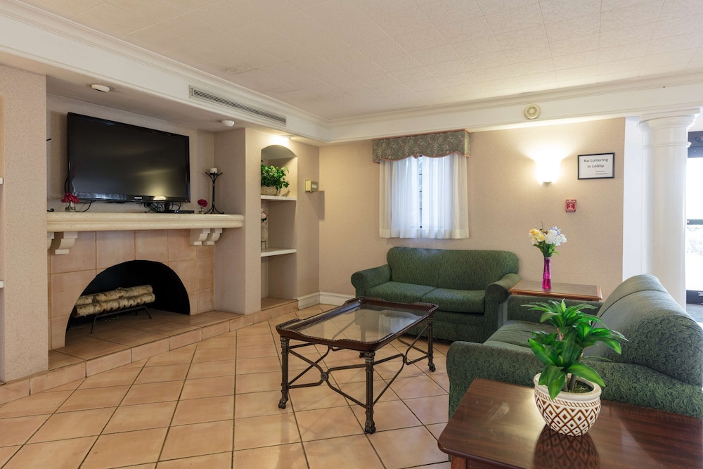 Motel6 Knoxville, TN 40/46
