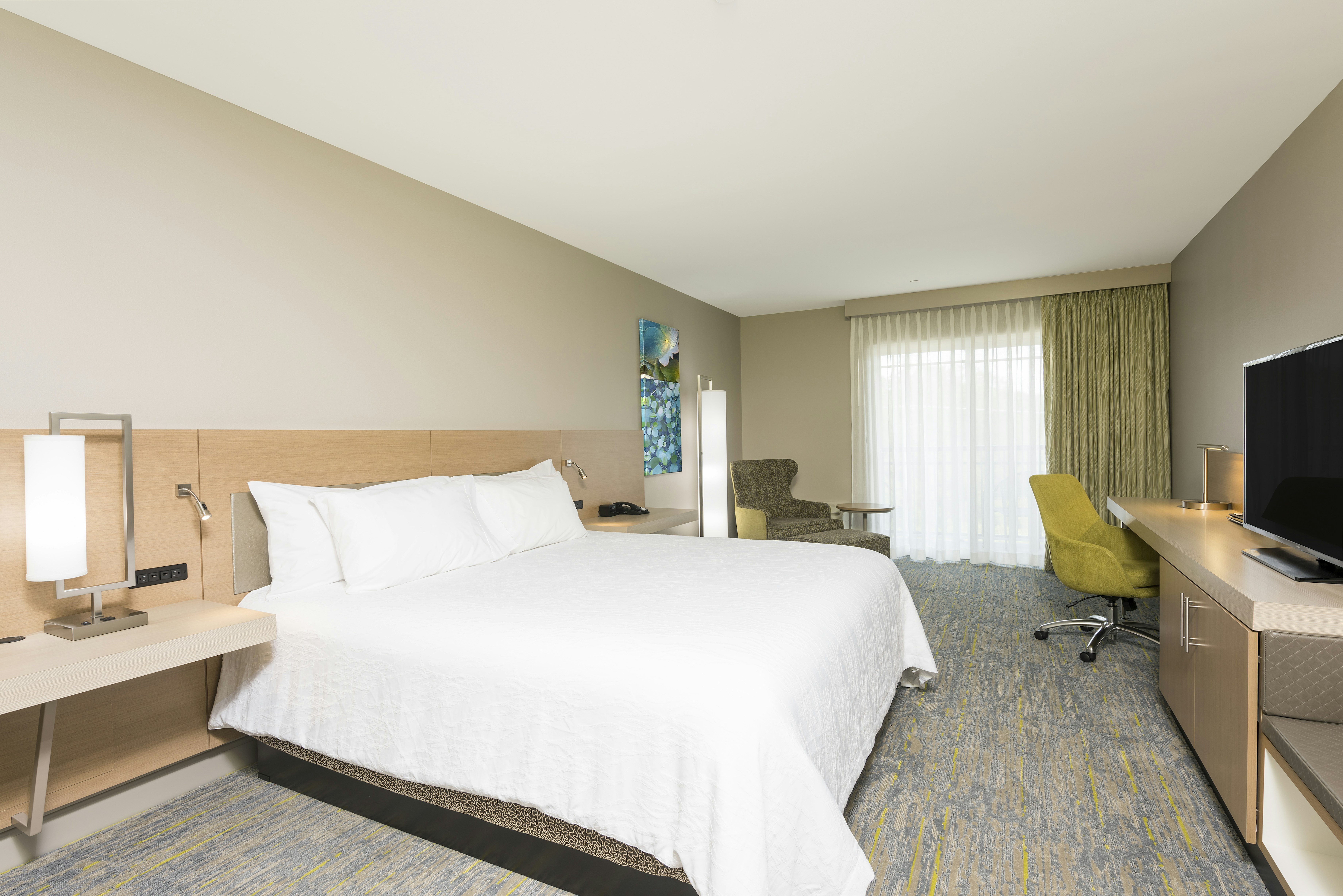 DELUXE, KING BED, BALCONY