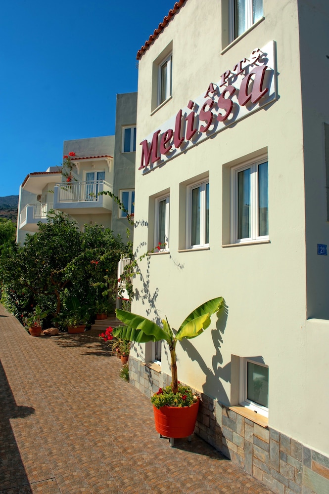 Melissa Apartments, Studios & Suites 54/60