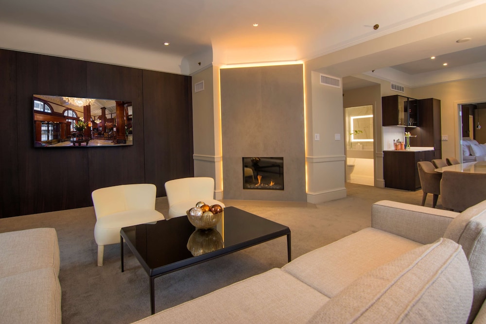 The Benson Portland, Curio Collection by Hilton 51/72