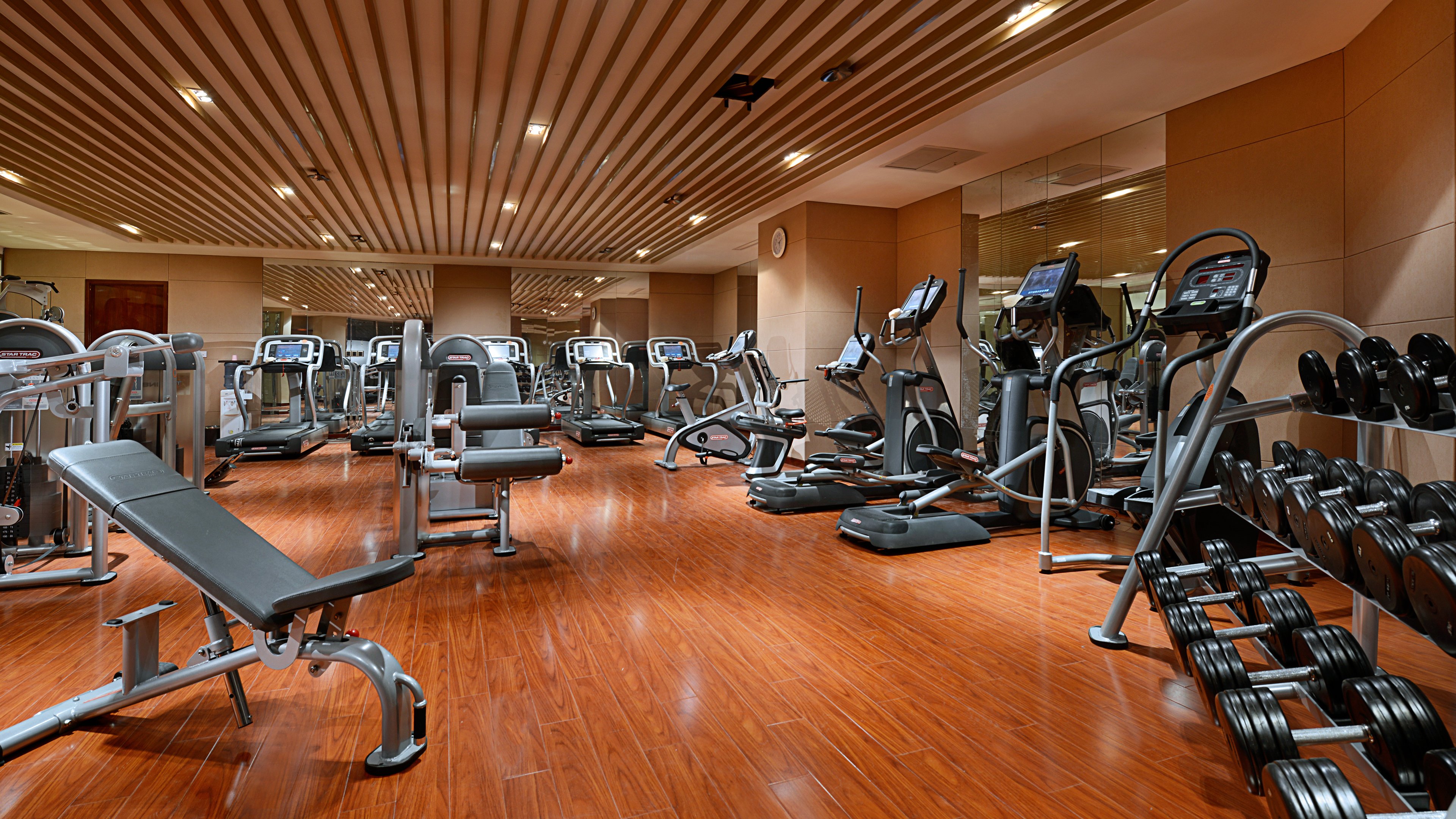 CROWNE PLAZA ZHENJIANG 38/76