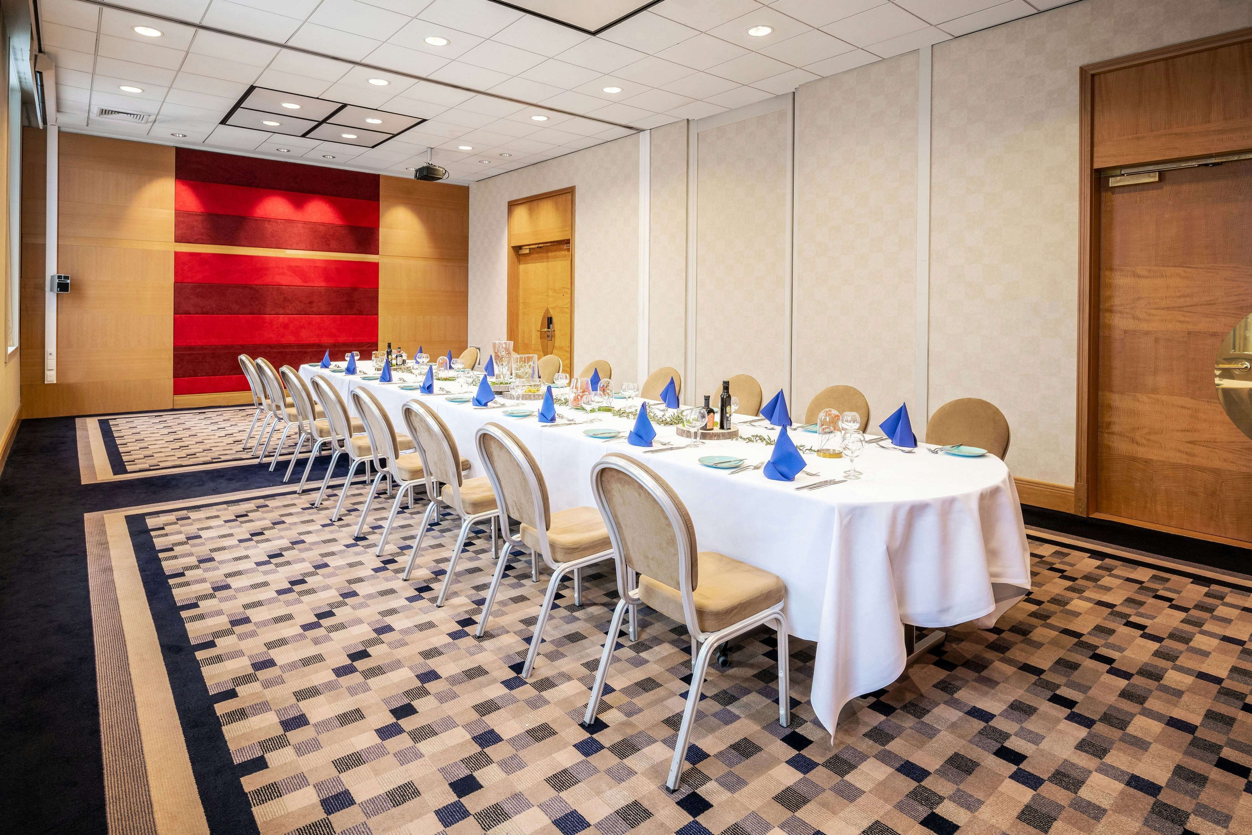SHERATON BRUSSELS AIRPORT HOTEL 55/61