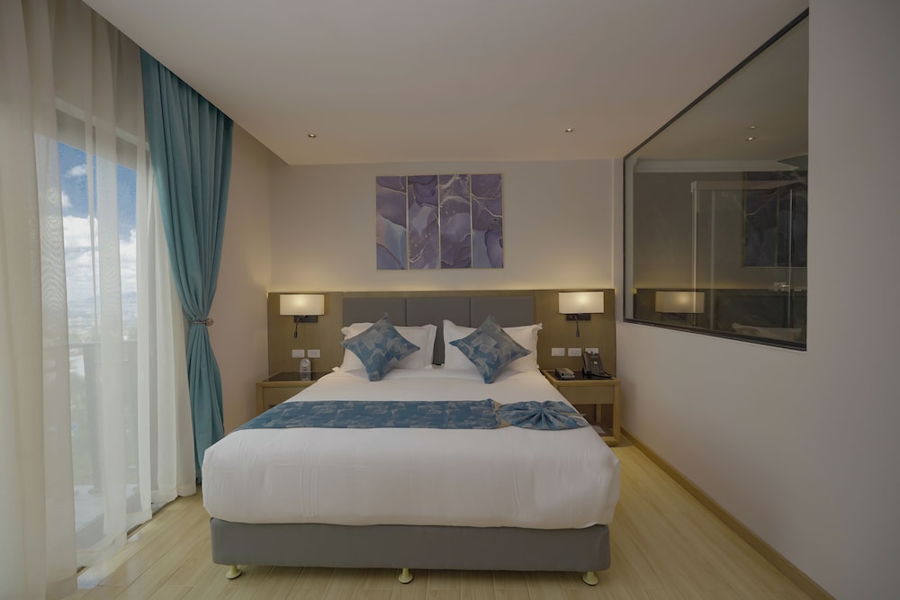 Stay Easy Plus Hotel 19/38