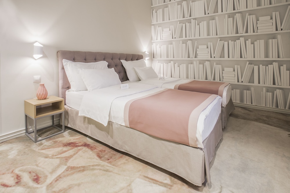 CITY, DOUBLE BED