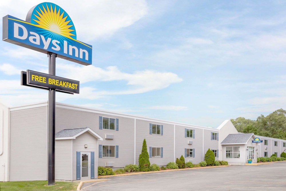 Days Inn by Wyndham Cedar Falls - University Plaza 1/20